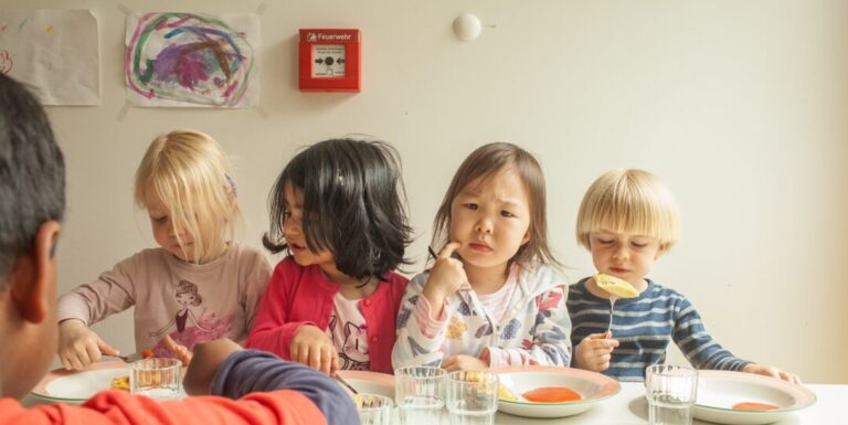 BVZ Kita Kairos_Kinder_Essen_Foto 1